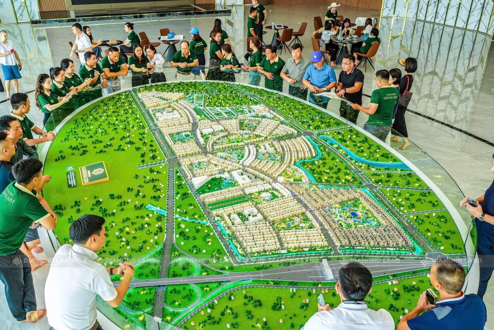 Sa bàn tổng thể dự án Vinhomes Golden City Dương Kinh, Hải Phòng với quy hoạch chi tiết các phân khu biệt thự, shophouse, công viên và hồ điều hòa.